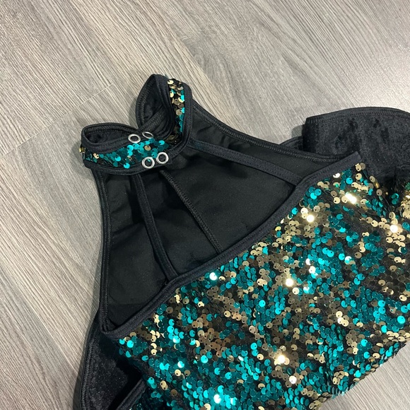 Weissman Green Sequin Mandarin Style Top Dance Costume - Picture 7 of 7